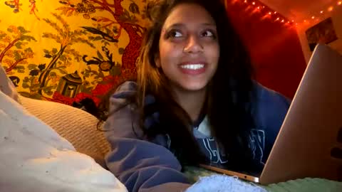 sapphire online show from November 29, 2025, 11:30 pm