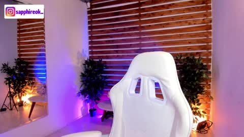 Snapshot of sapphire_venus chatting on May 3, 2026, 11:44 pm Valerin online show from May 3, 2026, 11:44 pm