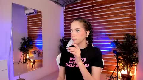 Snapshot of sapphire_venus chatting on May 12, 2026, 1:58 am Valerin online show from May 12, 2026, 1:58 am