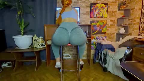 sara  foxy online show from November 11, 2025, 4:12 am