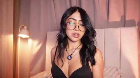 Snapshot of sara_albrecht chatting on May 12, 2026, 11:35 pm Sara online show from May 12, 2026, 11:35 pm