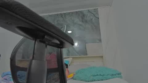 Snapshot of sara_allenx chatting on November 3, 2025, 1:34 pm sara allenx online show from November 3, 2025, 1:34 pm