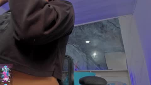 Snapshot of sara_allenx chatting on November 16, 2025, 7:19 pm sara allenx online show from November 16, 2025, 7:19 pm