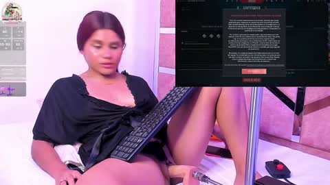 Snapshot of sara_hil chatting on December 31, 2024, 8:15 am Sara online show from December 31, 2024, 8:15 am