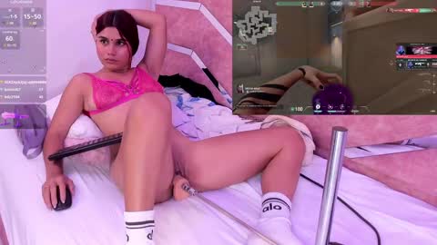 Snapshot of sara_hil chatting on January 7, 2025, 5:43 am Sara online show from January 7, 2025, 5:43 am