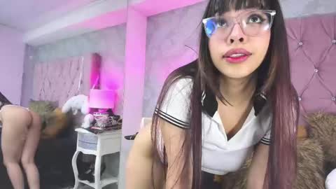 sara lee7 online show from October 8, 2025, 9:01 pm