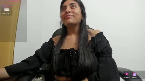 Snapshot of sara_len chatting on October 4, 2025, 5:22 pm sara_len online show from October 4, 2025, 5:22 pm