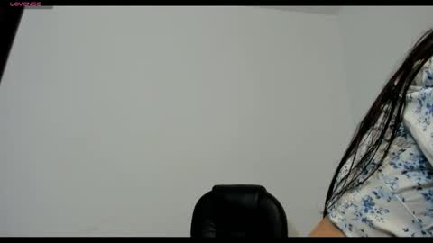 Snapshot of sara_len chatting on November 23, 2025, 6:30 pm sara_len online show from November 23, 2025, 6:30 pm