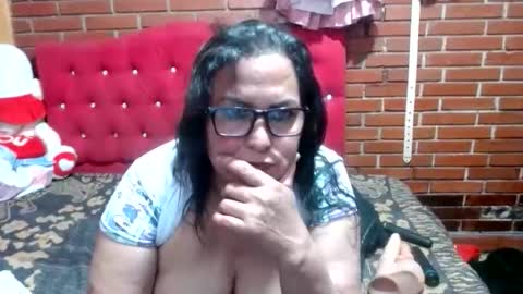 Snapshot of sara_love43 chatting on May 31, 2026, 6:53 am Sara love online show from May 31, 2026, 6:53 am