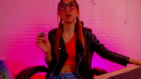 Sara Love online show from May 31, 2026, 3:26 am