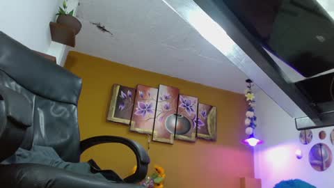 Sara online show from December 31, 2024, 2:14 pm