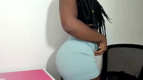 Sara online show from November 11, 2025, 7:25 pm