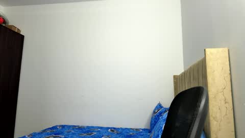 Sara online show from April 15, 2026, 9:37 pm