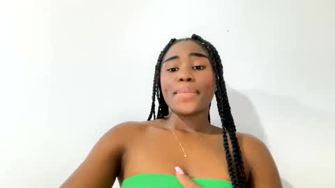 Snapshot of sara_muscle chatting on May 26, 2026, 2:07 am Sara online show from May 26, 2026, 2:07 am