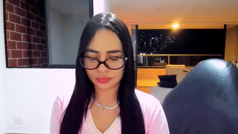 Sara online show from March 29, 2026, 3:39 am