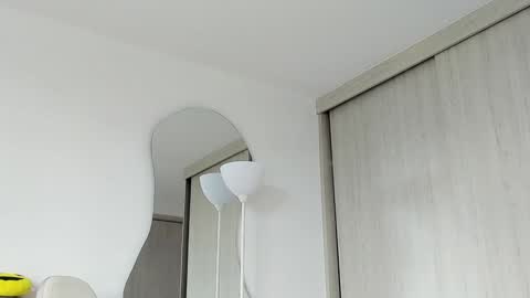 Snapshot of sara_queen9 chatting on January 27, 2025, 4:11 pm Sara online show from January 27, 2025, 4:11 pm