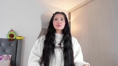 Snapshot of sara_queen9 chatting on January 28, 2025, 5:24 pm Sara online show from January 28, 2025, 5:24 pm