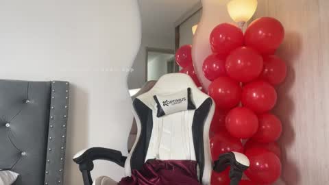 Snapshot of sara_queen9 chatting on February 14, 2025, 4:09 pm Sara online show from February 14, 2025, 4:09 pm