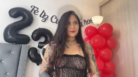 Snapshot of sara_queen9 chatting on February 14, 2025, 7:12 pm Sara online show from February 14, 2025, 7:12 pm