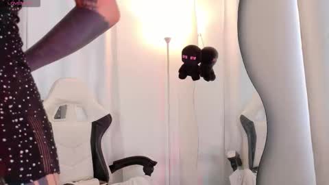 Snapshot of sara_queen9 chatting on February 26, 2026, 6:40 pm Sara online show from February 26, 2026, 6:40 pm