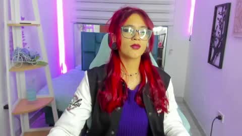 Snapshot of sara_red_x chatting on June 10, 2026, 3:18 am sara_red_x online show from June 10, 2026, 3:18 am