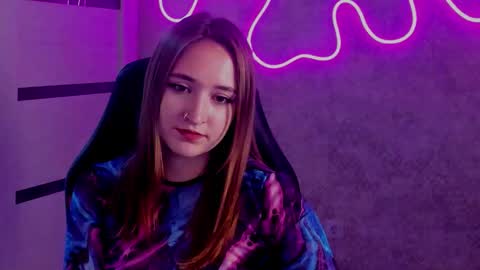 Sara online show from October 3, 2025, 8:28 pm