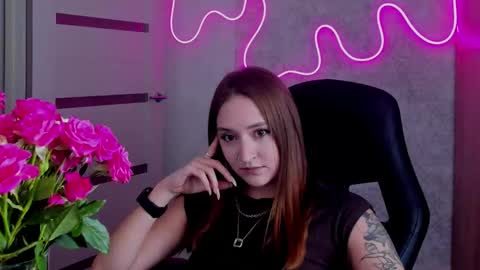 Sara online show from October 7, 2025, 7:11 pm