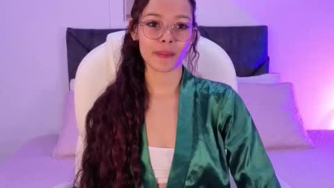 sara  online show from September 23, 2025, 2:20 pm