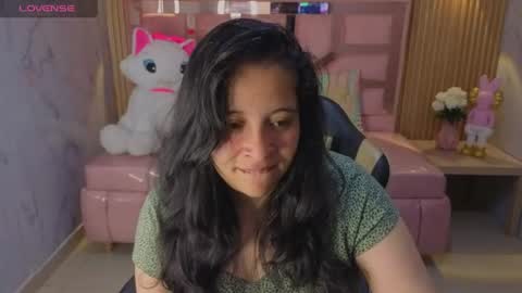 Sara T. online show from July 7, 2026, 7:23 am