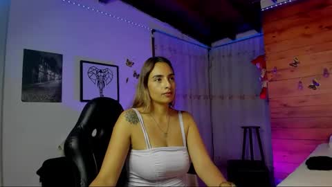 Snapshot of sara_thompson01 chatting on February 3, 2026, 6:22 am SARA online show from February 3, 2026, 6:22 am