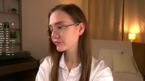 Im Sara  online show from March 18, 2026, 6:11 pm