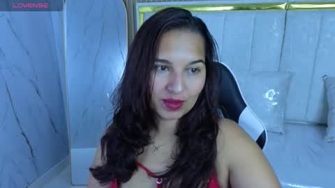 Snapshot of saraah_tx chatting on October 18, 2025, 3:09 am Online 800 to 1400 online show from October 18, 2025, 3:09 am