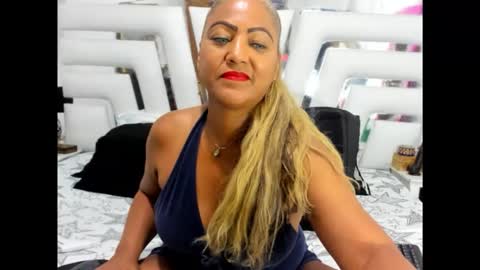 Sara online show from November 25, 2025, 8:53 pm