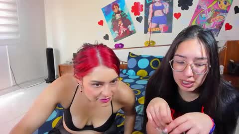 Snapshot of saraandmarilyn chatting on December 14, 2024, 2:10 pm Alahia and Marilyn online show from December 14, 2024, 2:10 pm