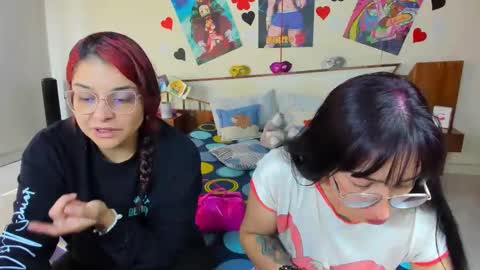 Snapshot of saraandmarilyn chatting on February 3, 2025, 1:51 pm Alahia and Marilyn online show from February 3, 2025, 1:51 pm