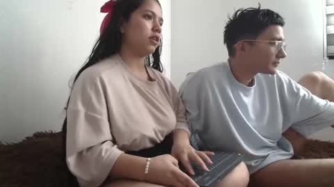 Snapshot of saraandthomas chatting on December 12, 2024, 7:15 pm sara and thomas online show from December 12, 2024, 7:15 pm