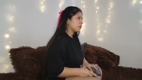 Snapshot of saraandthomas chatting on December 12, 2024, 10:20 pm sara and thomas online show from December 12, 2024, 10:20 pm