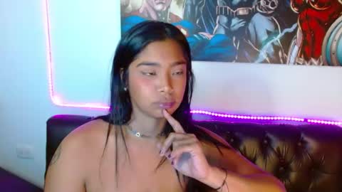 SARAHGIL online show from December 27, 2024, 1:43 am