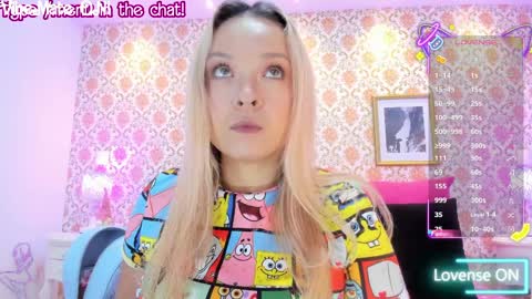 SaraAvila  online show from April 5, 2026, 6:27 pm