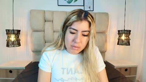 sarablonde_t online show from June 29, 2026, 2:50 pm