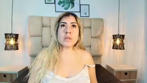 sarablonde_t online show from July 24, 2026, 7:12 pm