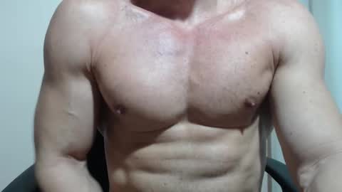 saradorj92 online show from February 27, 2026, 3:39 am