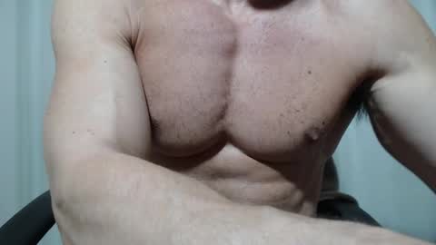 saradorj92 online show from April 19, 2026, 3:28 am