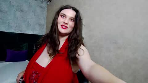 saraelise online show from September 16, 2025, 6:36 am