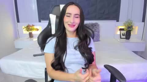 Snapshot of saragomez_1 chatting on October 6, 2025, 11:51 am Sara Gomez online show from October 6, 2025, 11:51 am