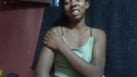 sarah146341 online show from March 12, 2025, 5:57 am