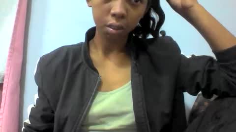 sarah146341 online show from December 16, 2025, 6:18 am