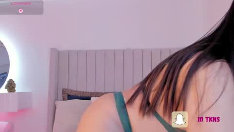 Sarah Bonneth online show from October 5, 2025, 12:58 pm