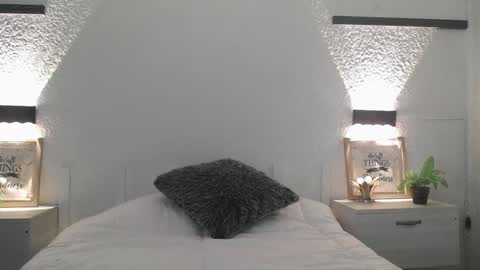 Snapshot of sarah_cute028 chatting on January 15, 2026, 12:10 pm Sarah online show from January 15, 2026, 12:10 pm