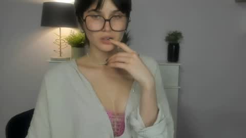 Snapshot of sarah_desire01 chatting on May 20, 2026, 2:12 pm Sarah online show from May 20, 2026, 2:12 pm